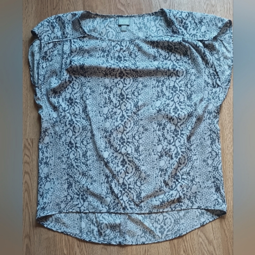 Converse One Star Blouse XS Purple Gray Floral Sleeveless Flowy Lightweight